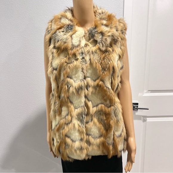 Rachel Zoe Women’s Brown Tan Faux Fur Vest Size Medium - Picture 3 of 13